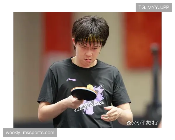 王楚钦训练完顺手买了块表，这消费观真不像00后